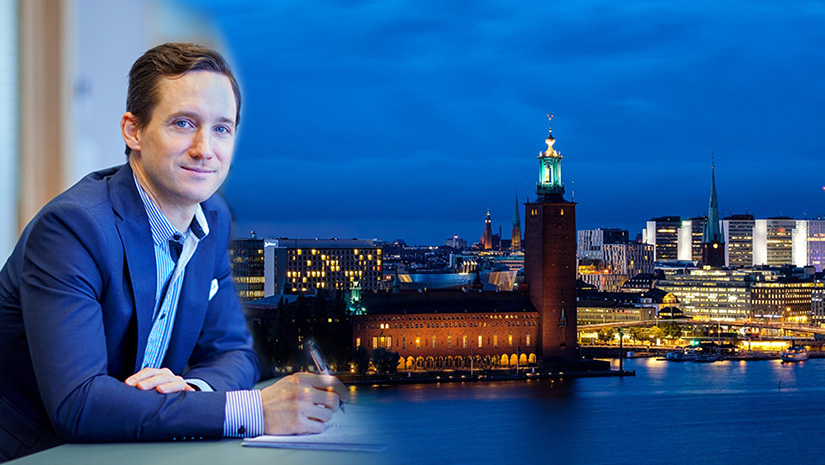 Stokabs försäljningschef Jonas Dahl med Stockholm i bakgrunden